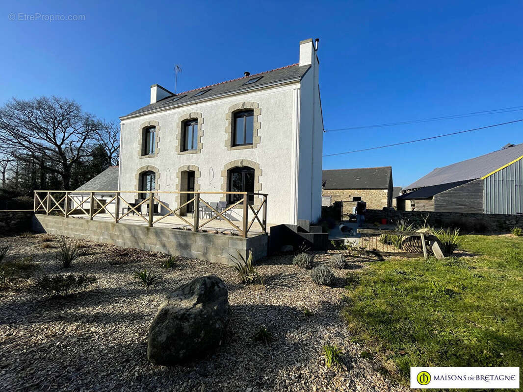 Maison à SAINT-THURIEN