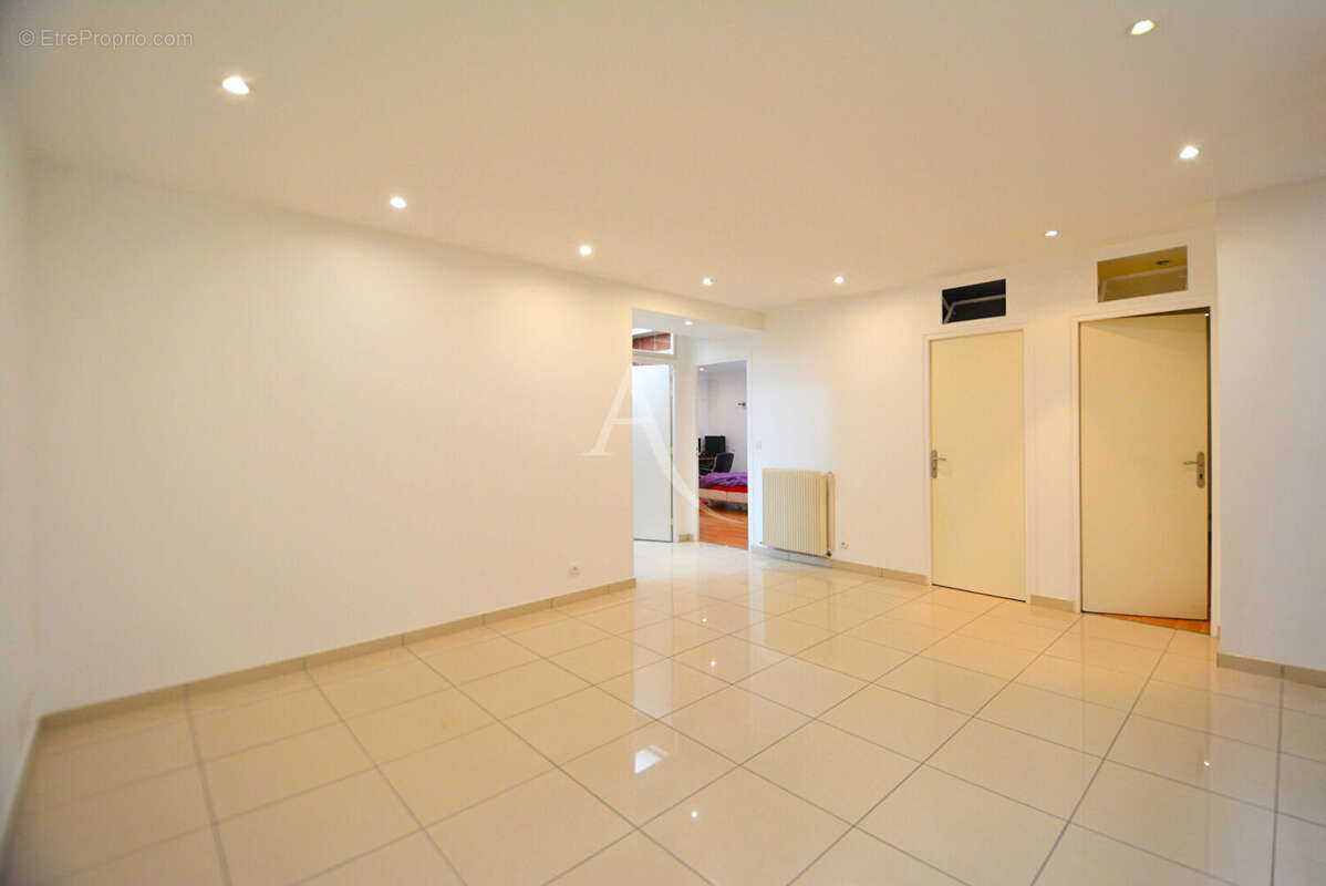 Appartement à SAINT-MAUR-DES-FOSSES