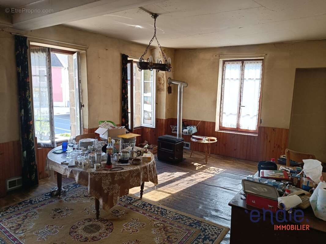 Maison 6 pièces à vendre à THENEUILLE à proximité de la forêt de TRONCAIS - photo 5