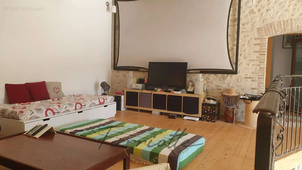 Maison à BONLIEU-SUR-ROUBION