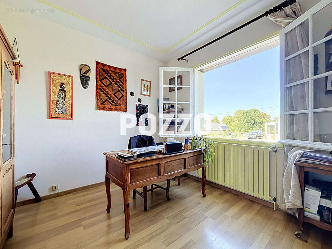 Maison à LES LOGES-MARCHIS
