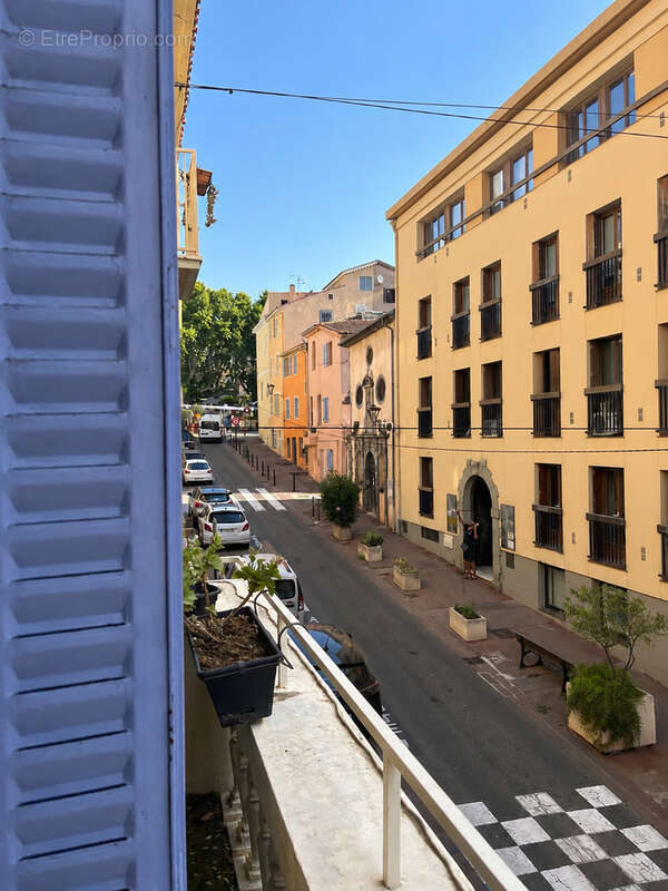 Appartement rénové 78 m2, 2 chambres, cœur historique de Fréjus - photo 17