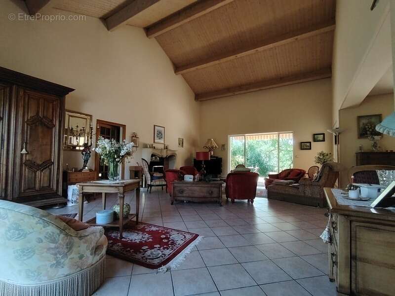 A vendre, Villa d'architecte dans un havre de paix situé à Migné Auxances - photo 10