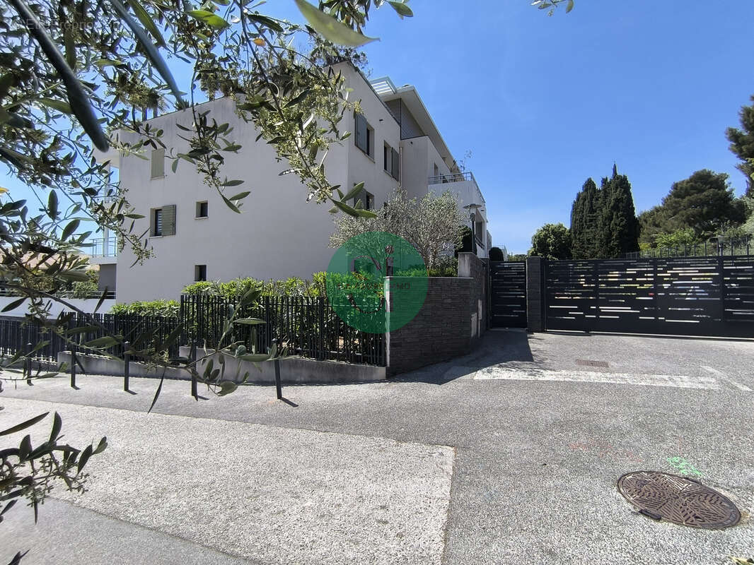 Exclusivite - elegant t3 avec terrasse, box - six fours les plages - photo 21