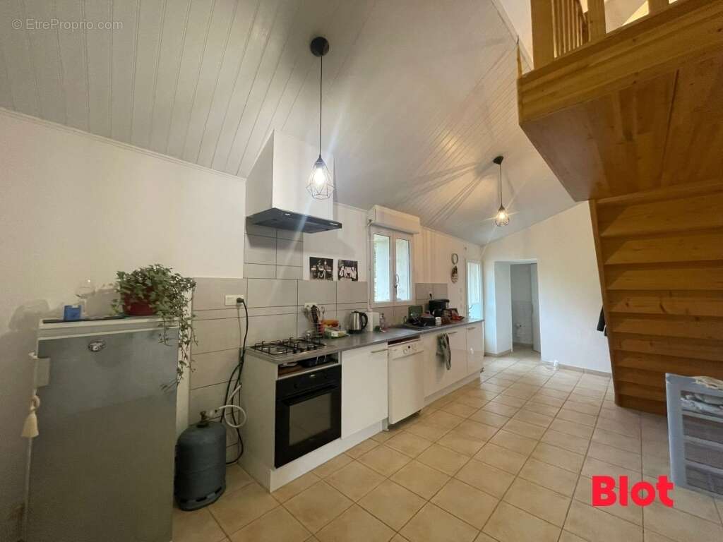 Maison à SAINT-SULPICE-DES-LANDES