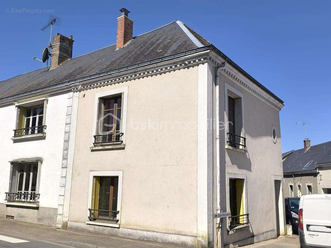 Maison à EVAILLE