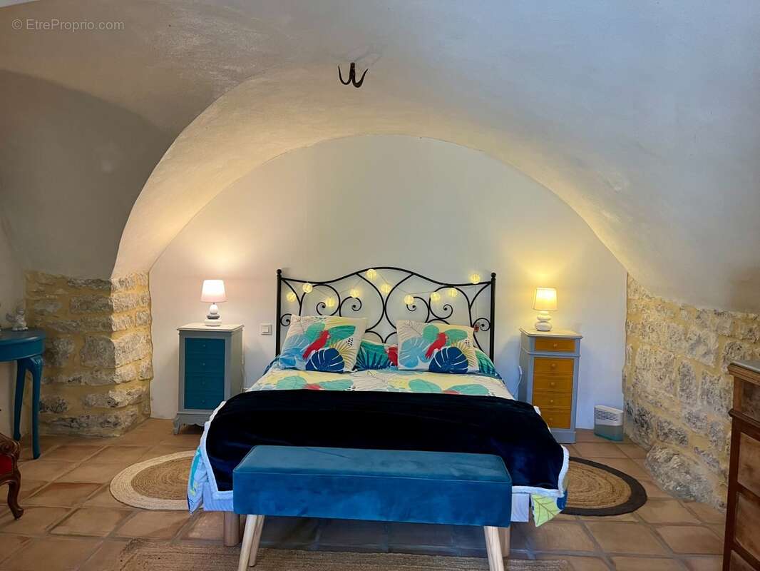 Maison de caractère, rénovée, avec cour et terrasse – Village prisé du Gard - photo 3