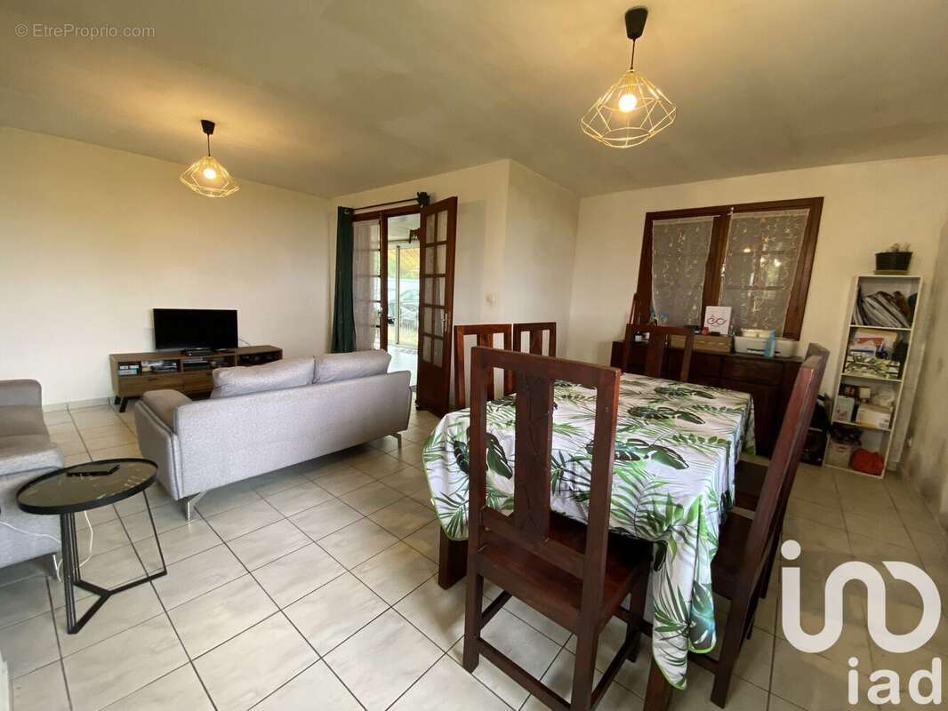 Photo 2 - Maison à LES AVIRONS