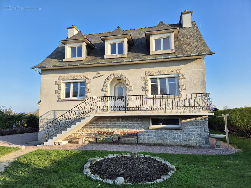 Maison à SAINT-POTAN