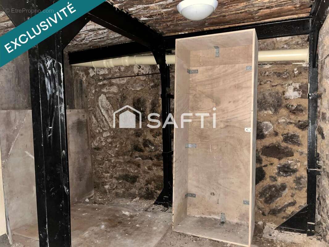 Photo 2 - Parking à PARIS-18E