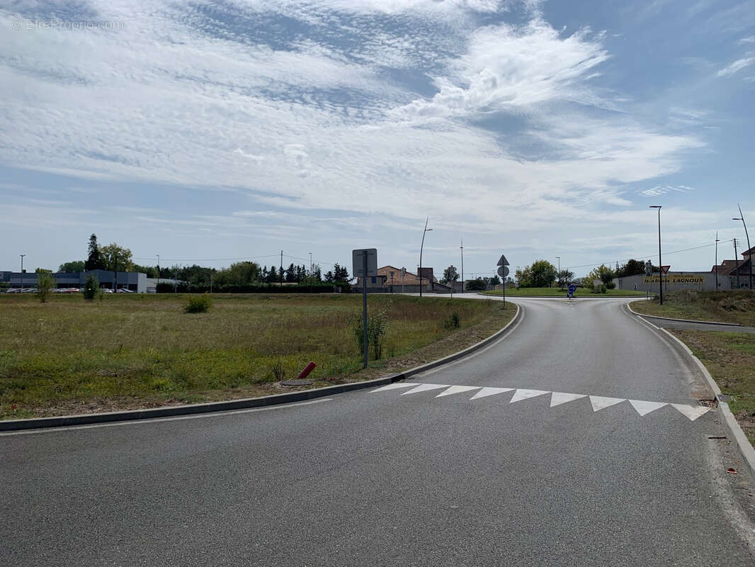Pour investisseurs terrain commercial - photo 2