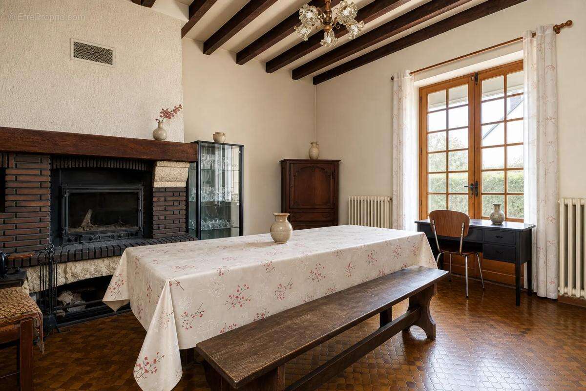 Maison à TEILLET-ARGENTY