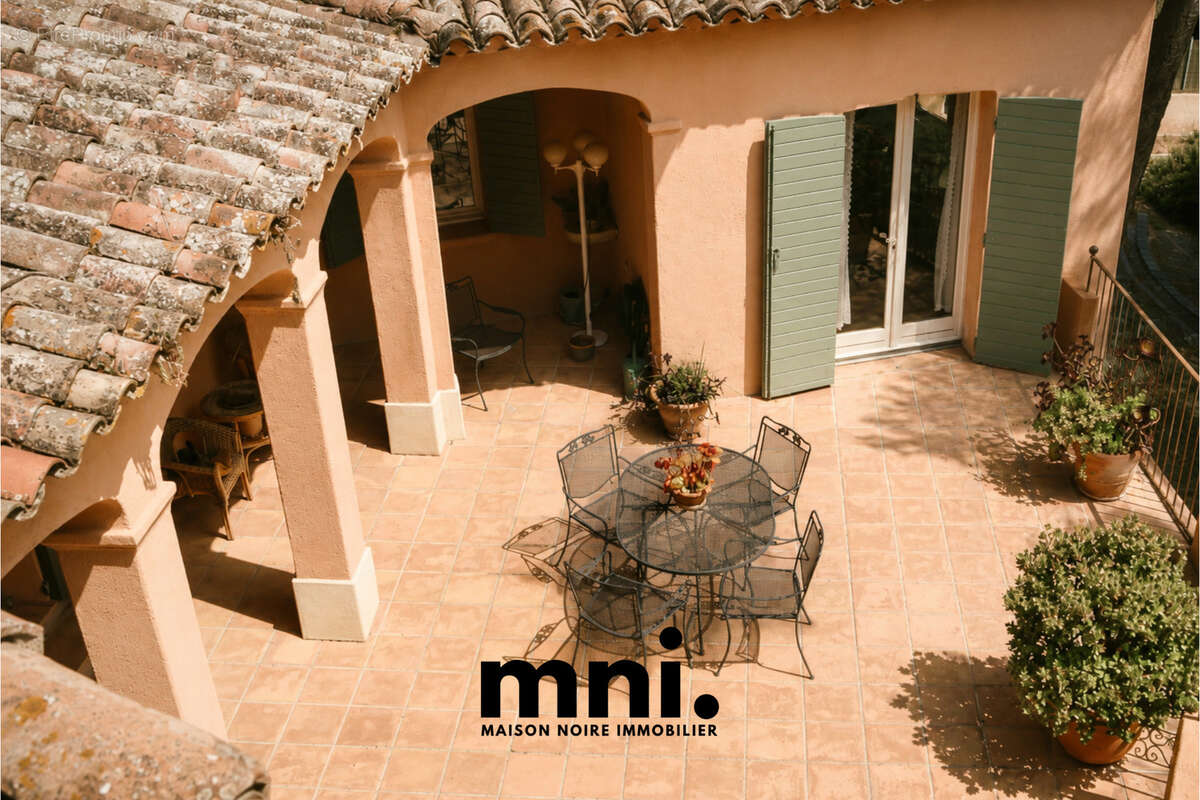 Propriété d'exception 226m2+ extension possible   Environnement rare   Sanary-sur-Mer - photo 14