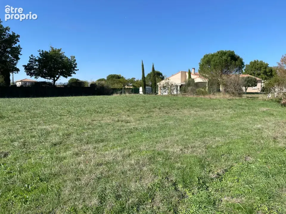 Terrain à VIVIERS-LES-MONTAGNES