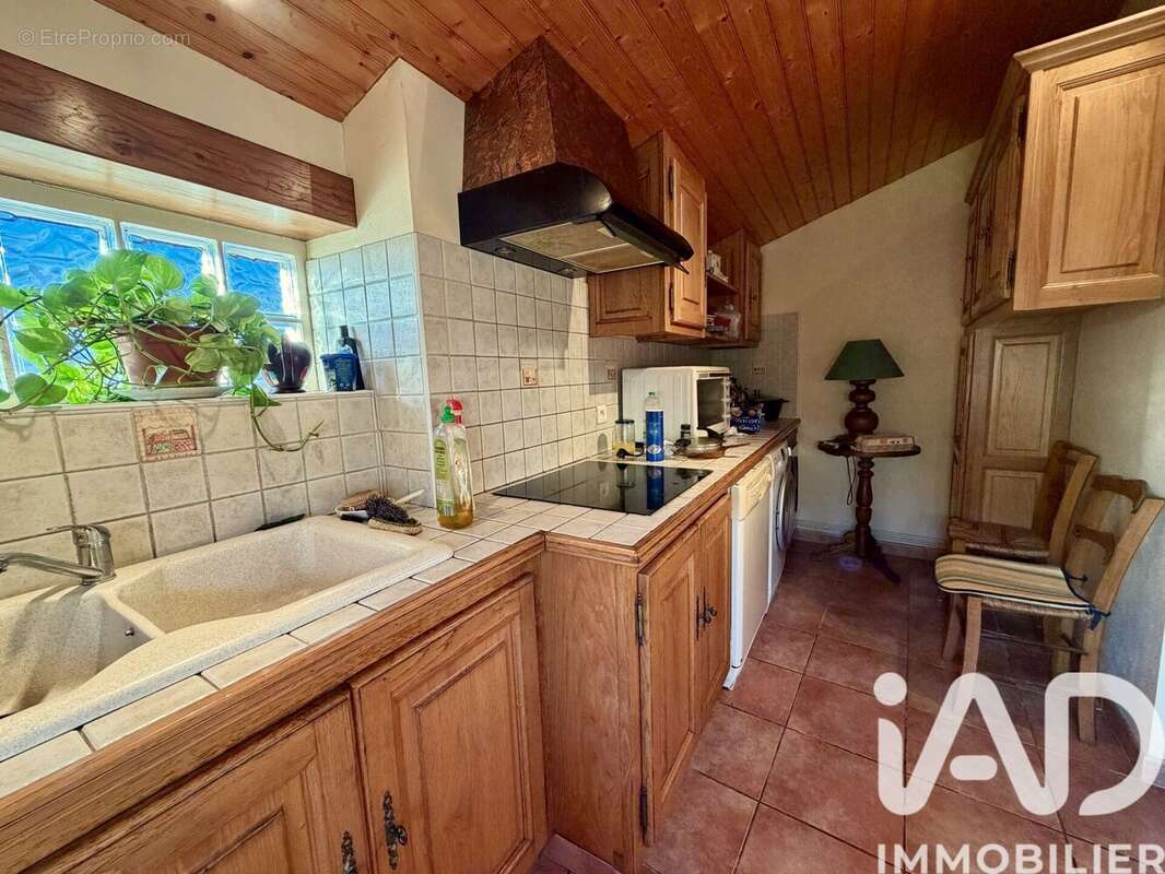 Maison 140 m² à Saint-Sauvy  - photo 9