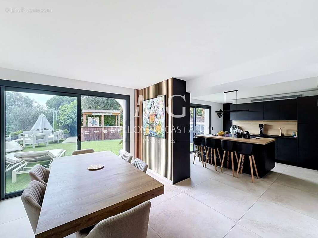 Maison à MOUGINS