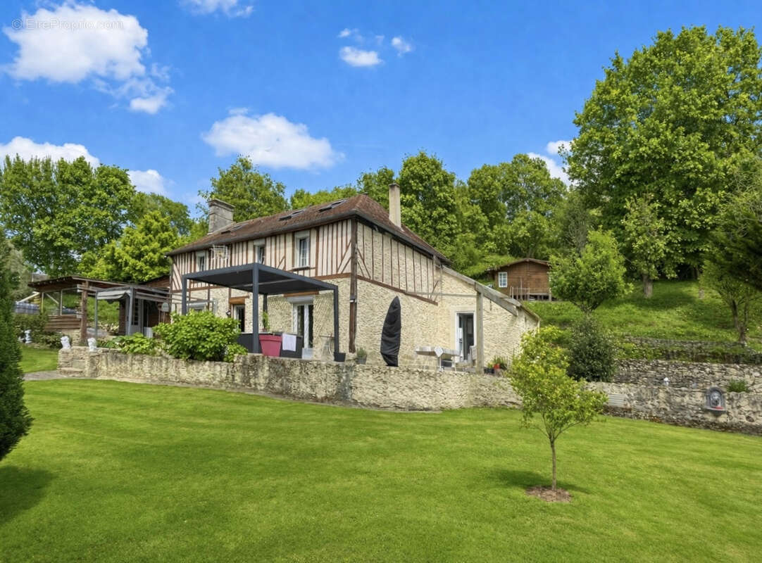 Maison à BEAUFOUR-DRUVAL