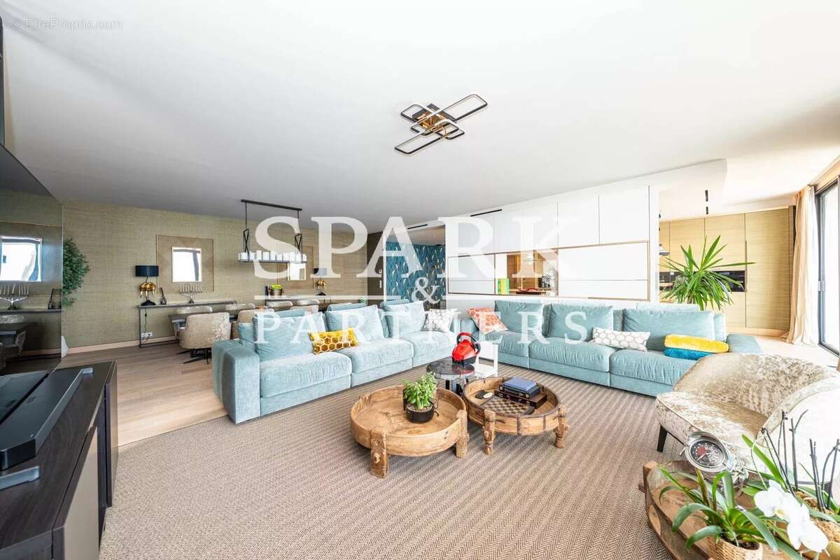 Appartement à ROQUEBRUNE-CAP-MARTIN