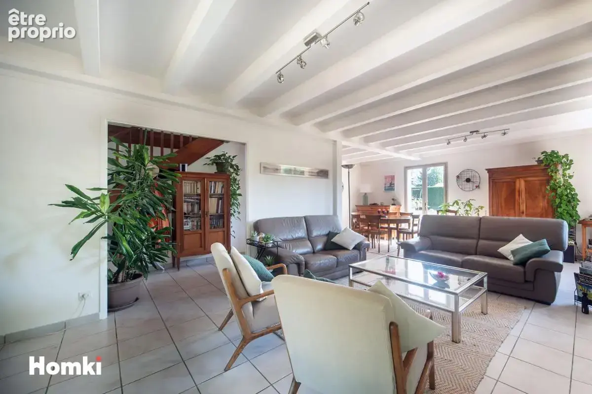 Villa familiale de 150 m² avec piscine à Laiz (01290) — Proche Mâcon, Villefranche et Lyon - photo 3
