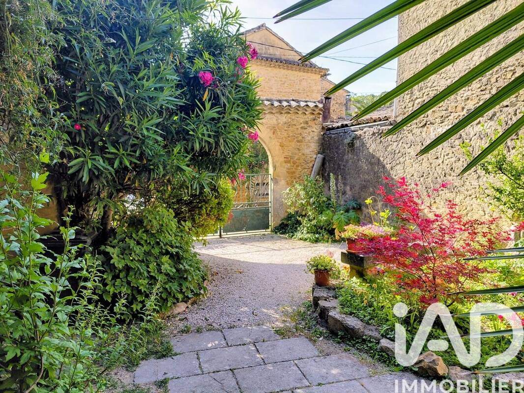 Photo 1 - Maison à SABRAN