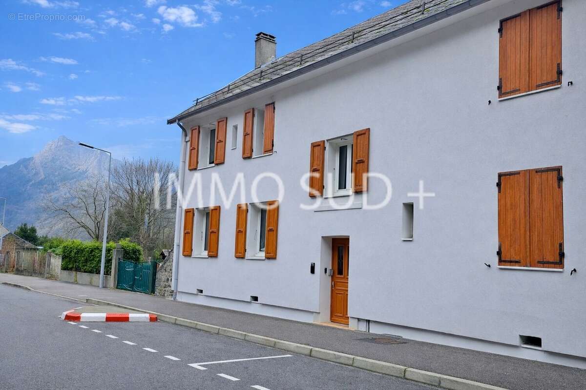 Maison à LIVET-ET-GAVET