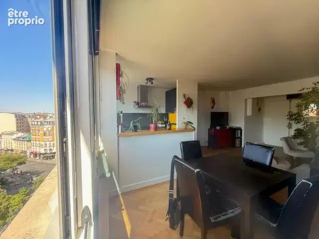 Un deux-trois pièces en hauteur bien situé dans le 18ème arrondissement - photo 12