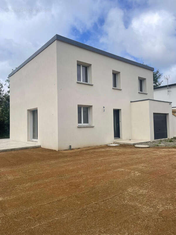 Maison à LANNILIS