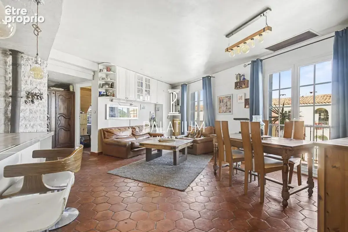 Rare à Port-Grimaud - Appartement 81 m² avec mezzanines en b - photo 2