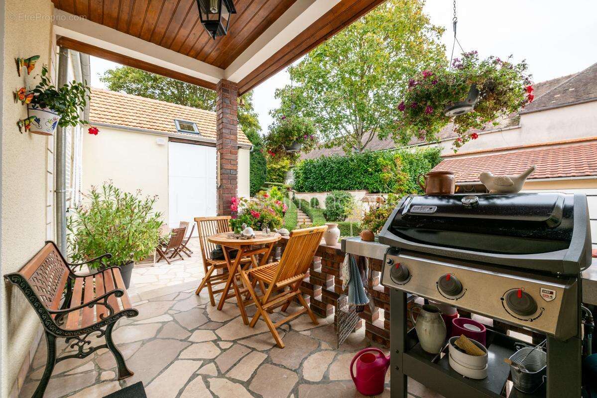 Maison à COURLON-SUR-YONNE