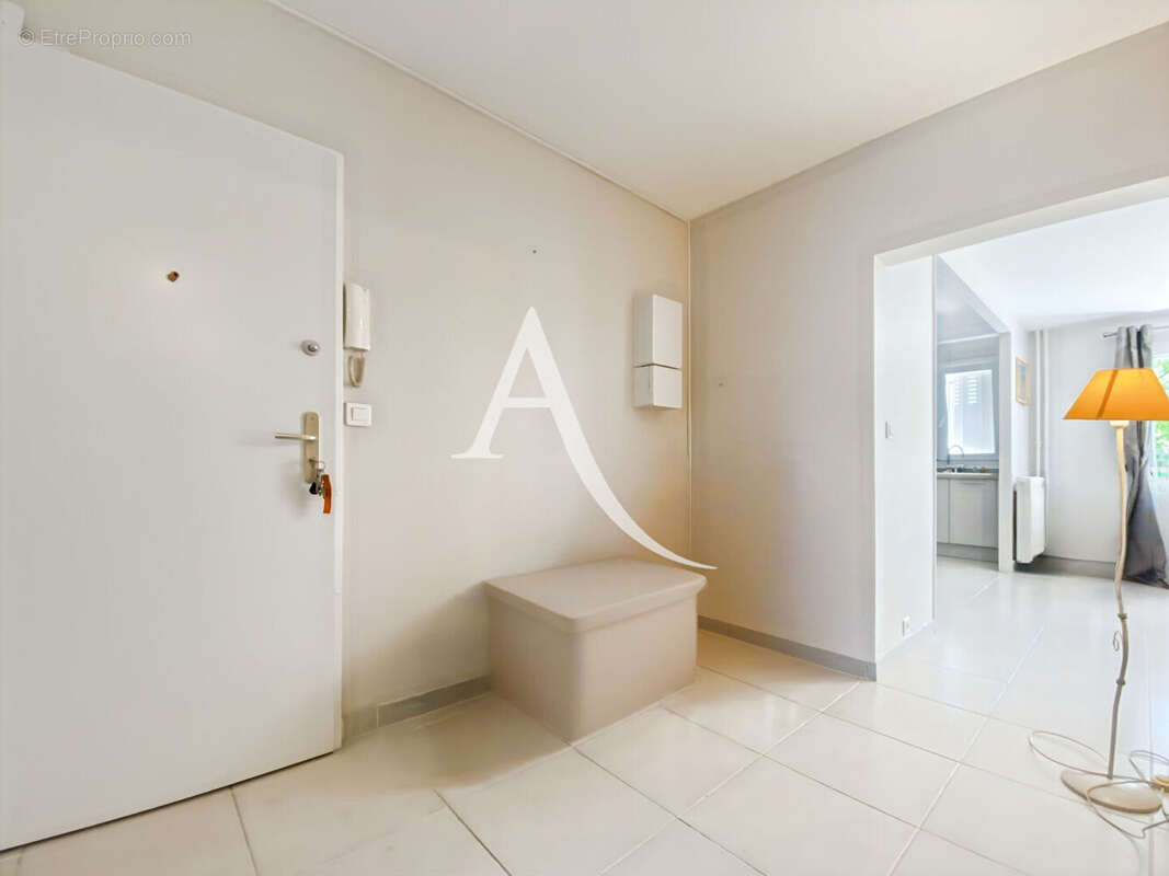 Appartement Bois D Arcy 3 pièce(s) 74 m2 - photo 9