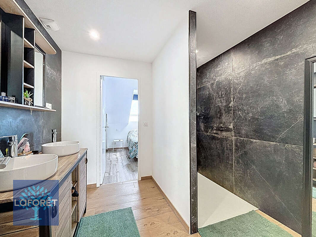 Appartement à FOUGERES