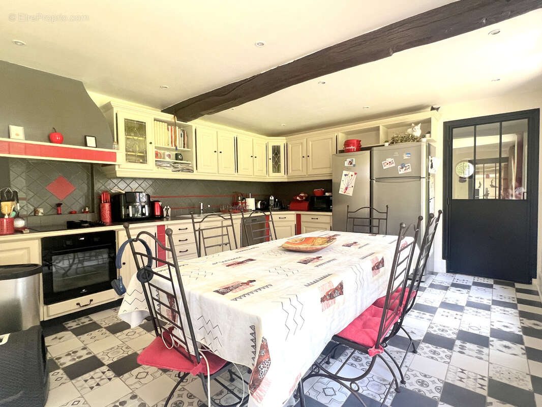 Maison à VERT-EN-DROUAIS