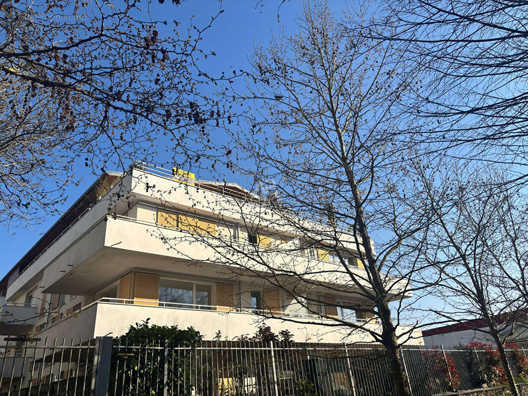 Appartement à SAINT-OUEN-L'AUMONE