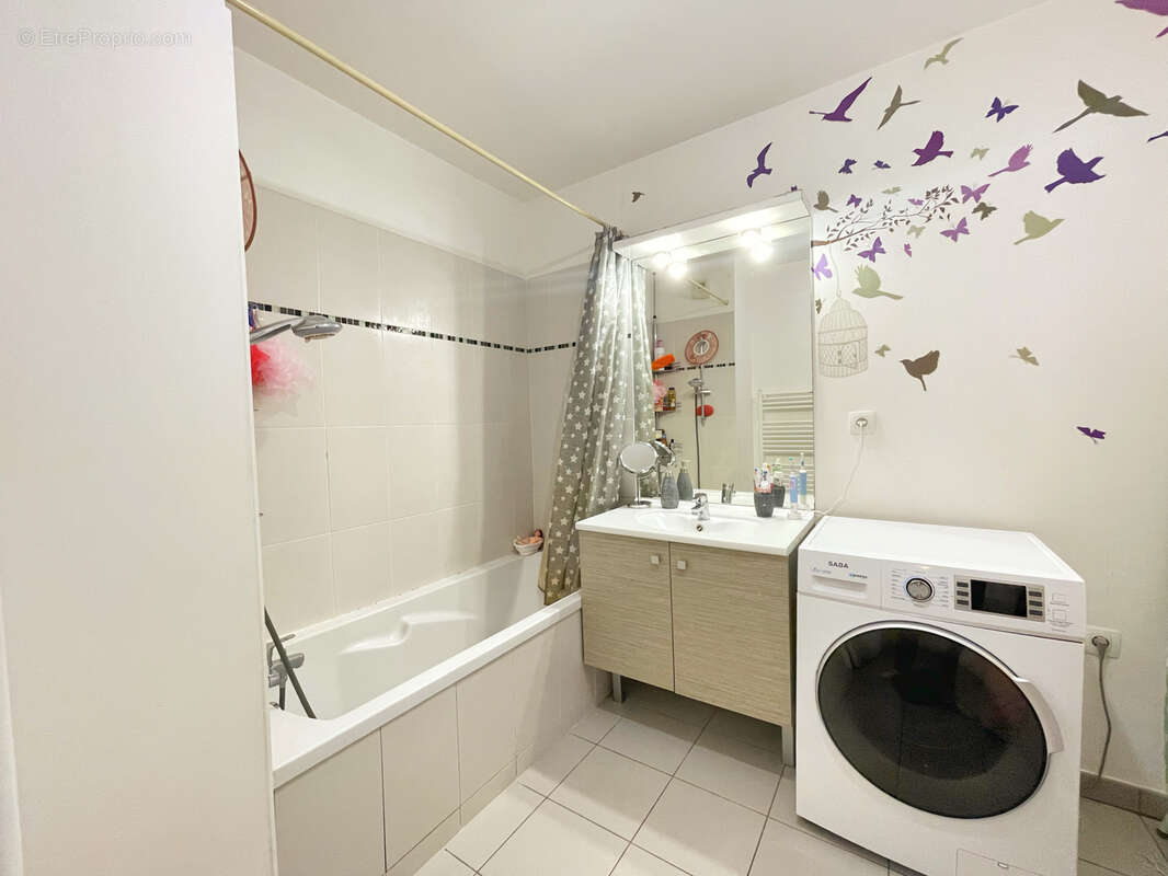 Appartement à SAINT-FONS