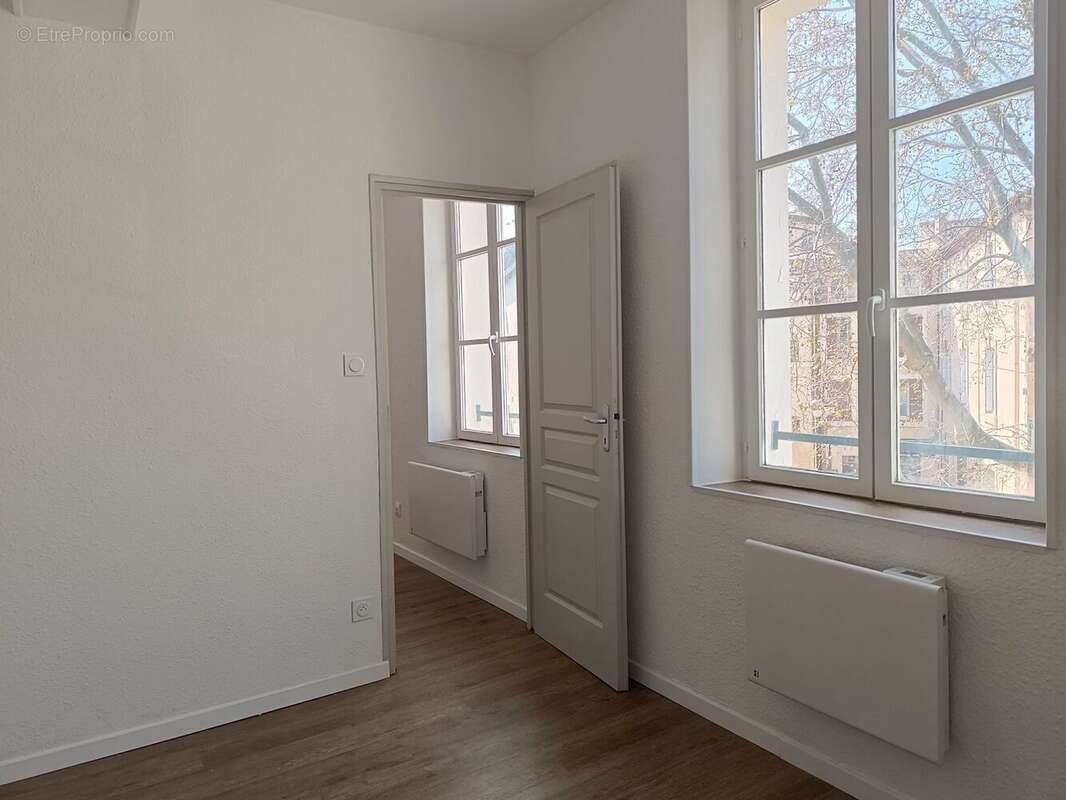 T2 - 2ème étage - Appartement à NARBONNE