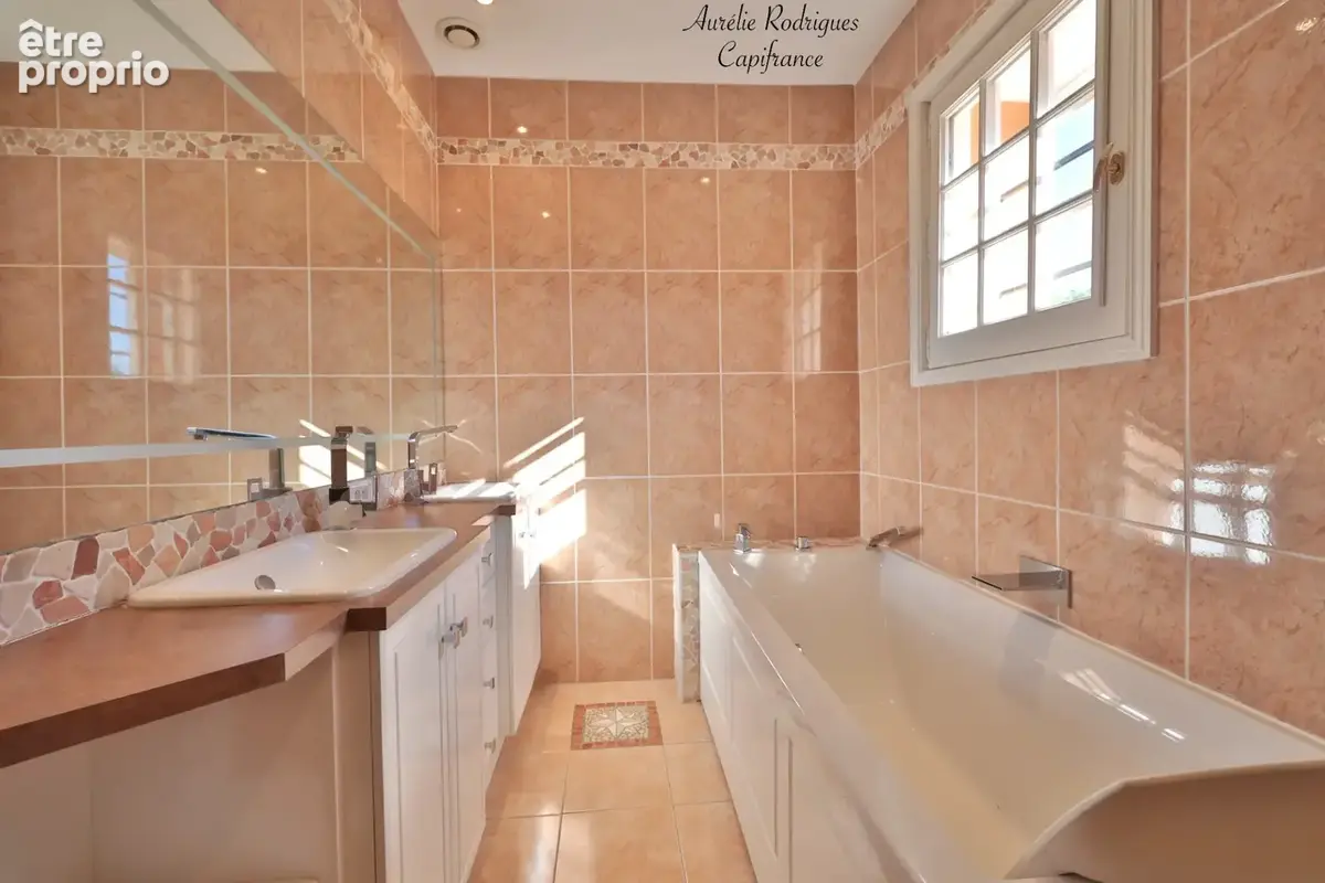 Maison à vendre 7 pièces CHATILLON SUR CHALARONNE (01) - photo 12