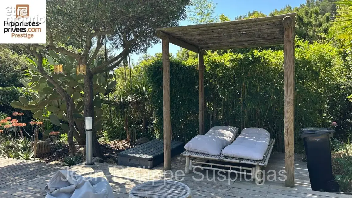Villa Sanary Sur Mer 7 pièce(s) 235 m2 - photo 3