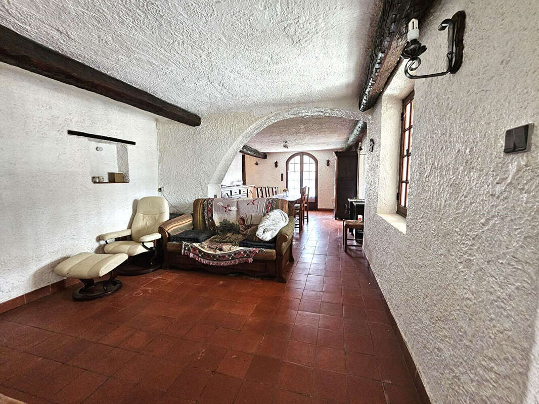 Maison à CUGES-LES-PINS