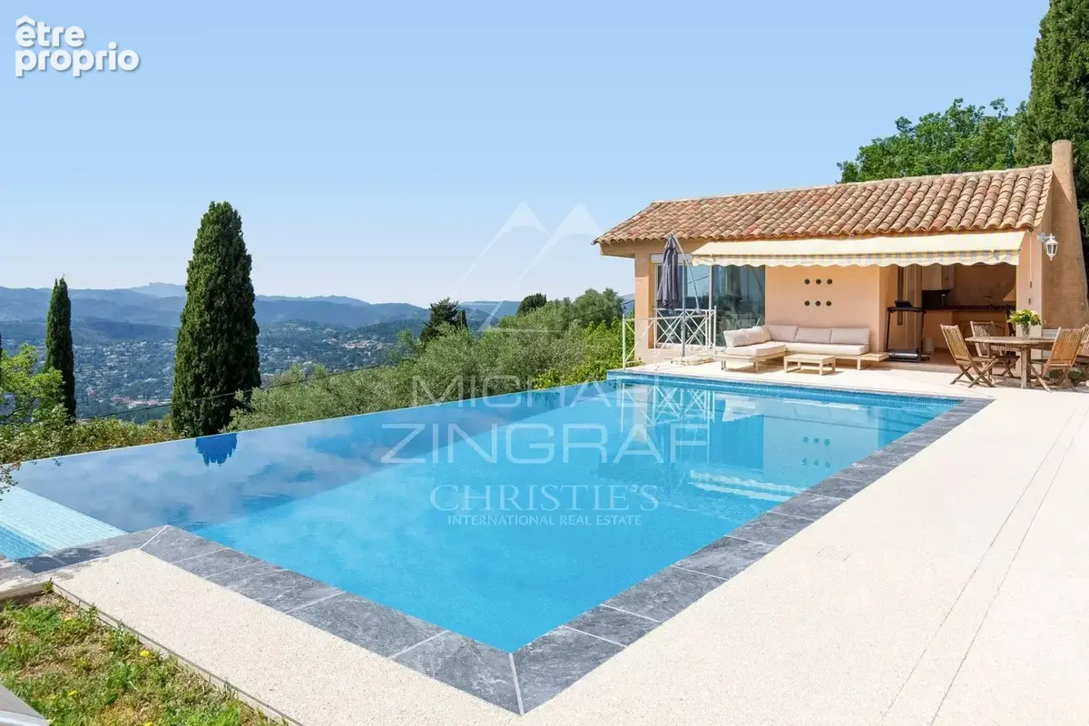 Une villa idéalement située proche du Village avec vue mer panoramique - photo 8