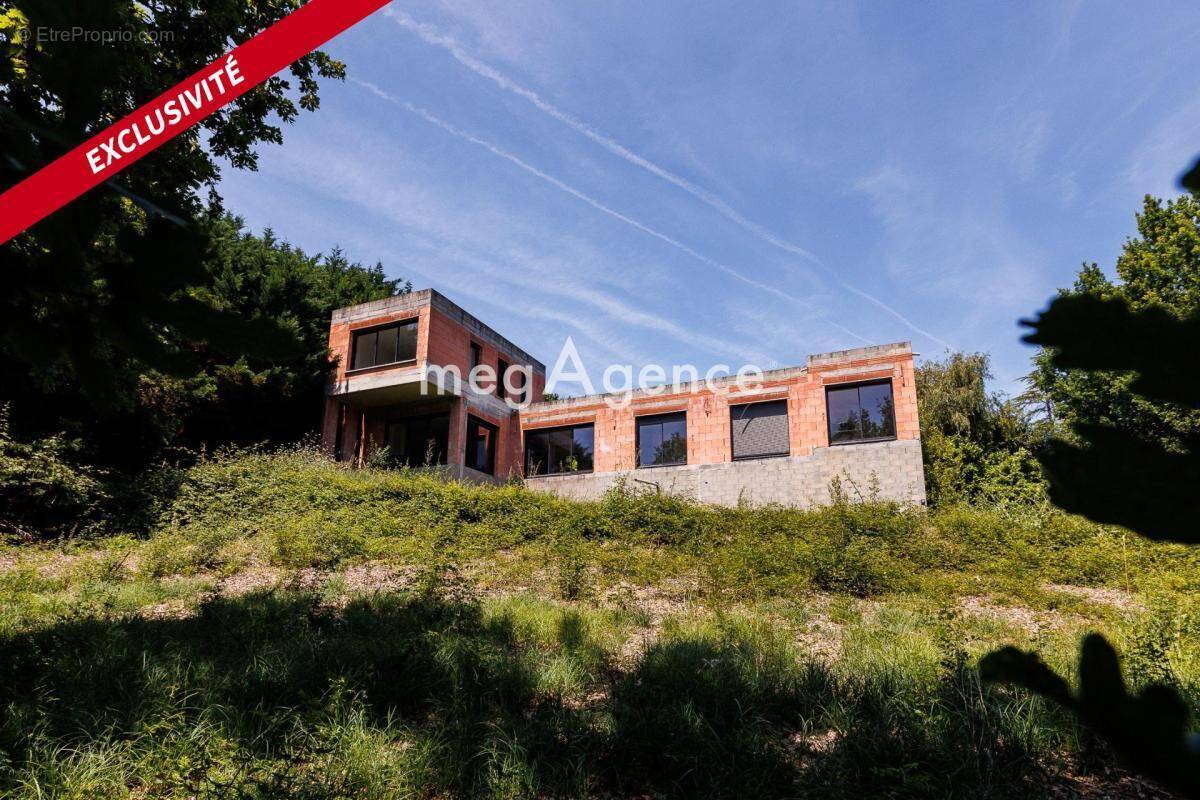 Maison à CUBZAC-LES-PONTS