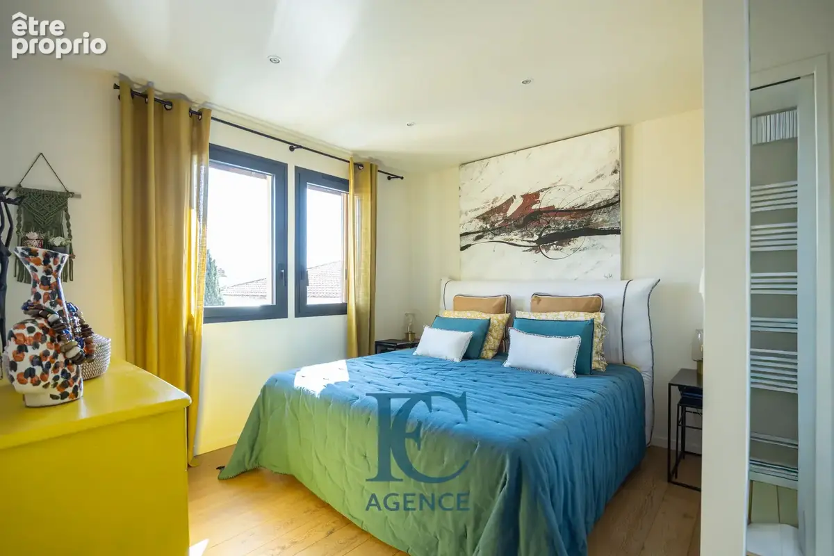 Maison d'architecte de 165 m2 au centre-ville de Sanary-sur-Mer - photo 5