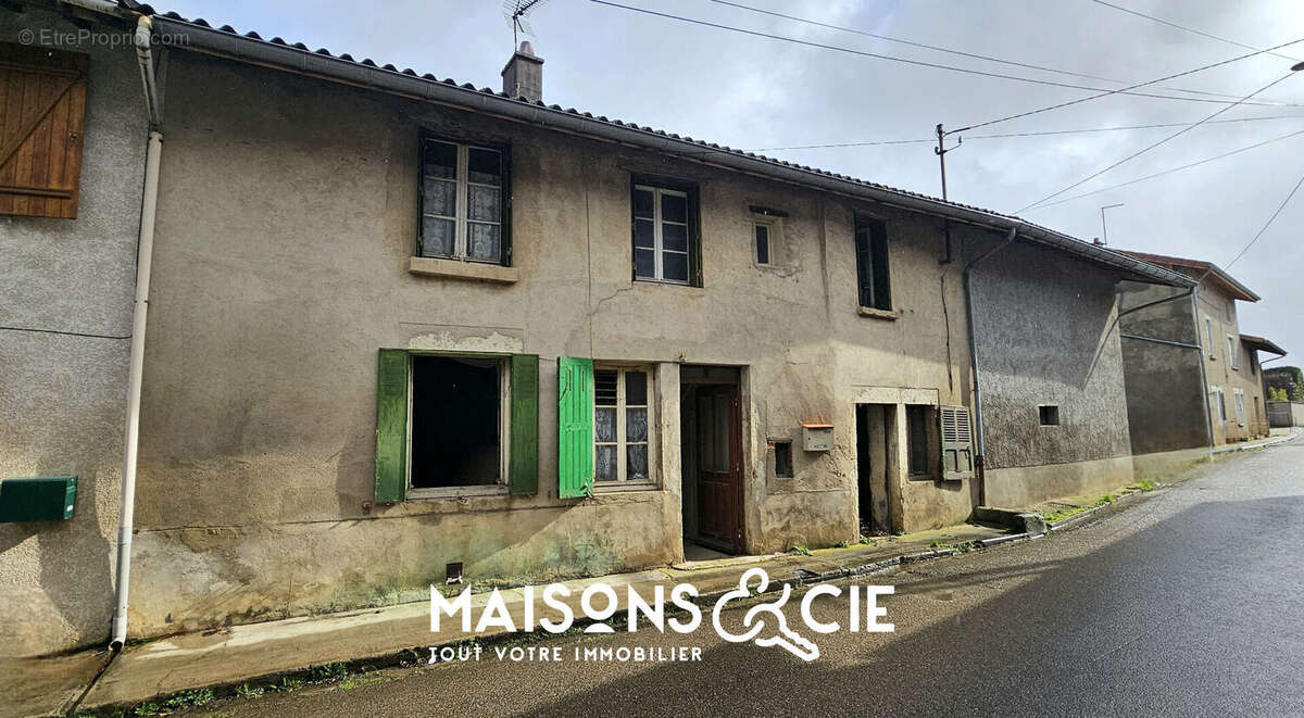 Maison à CHAZEY-SUR-AIN