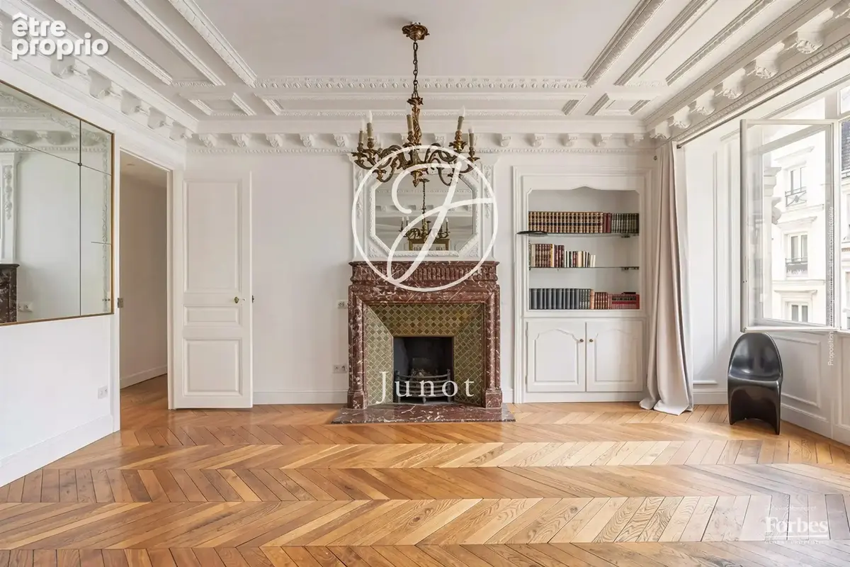 Paris 9e - PETITES ÉCURIES / FAUBOURG POISSONNIÈRE - Appartement - 5 pièces - 135,05m² Carrez- 3 chambres - Plein sud - photo 4