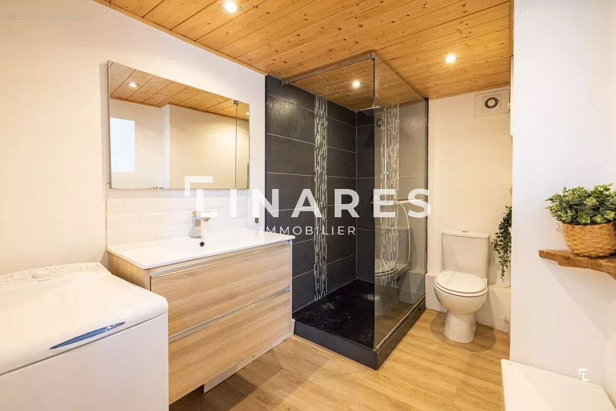 Appartement à MARSEILLE-6E