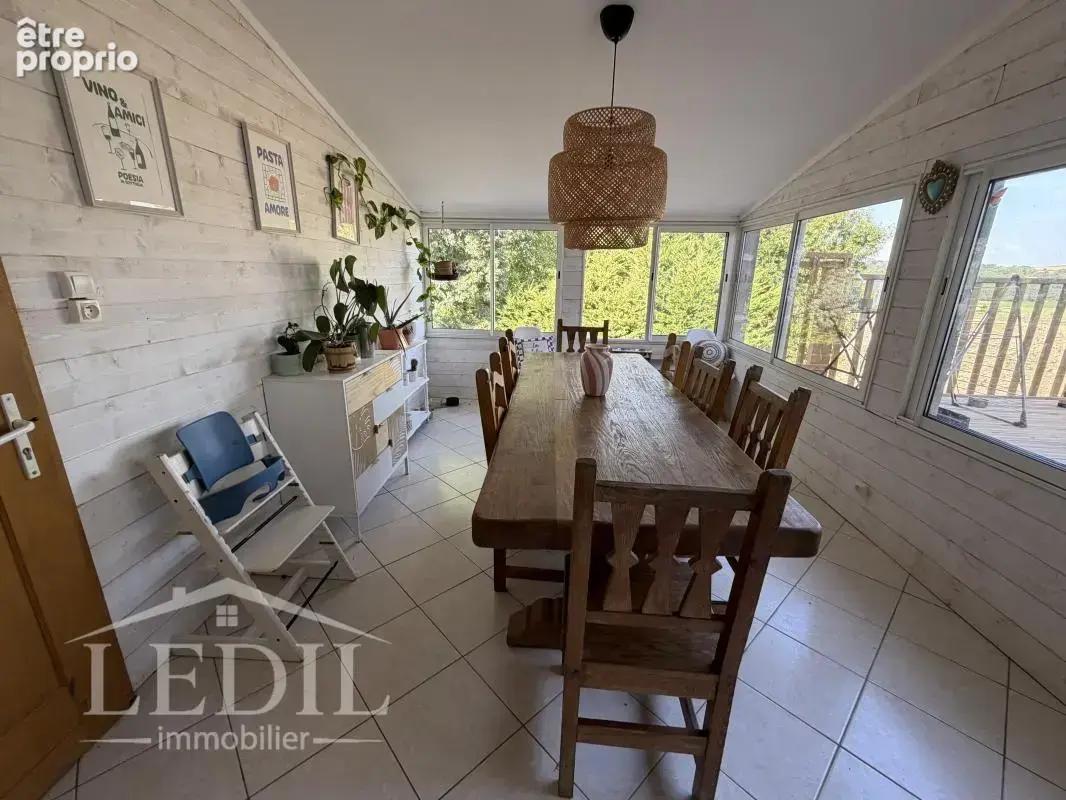 Propriété de campagne avec dépendances et terrain - photo 7