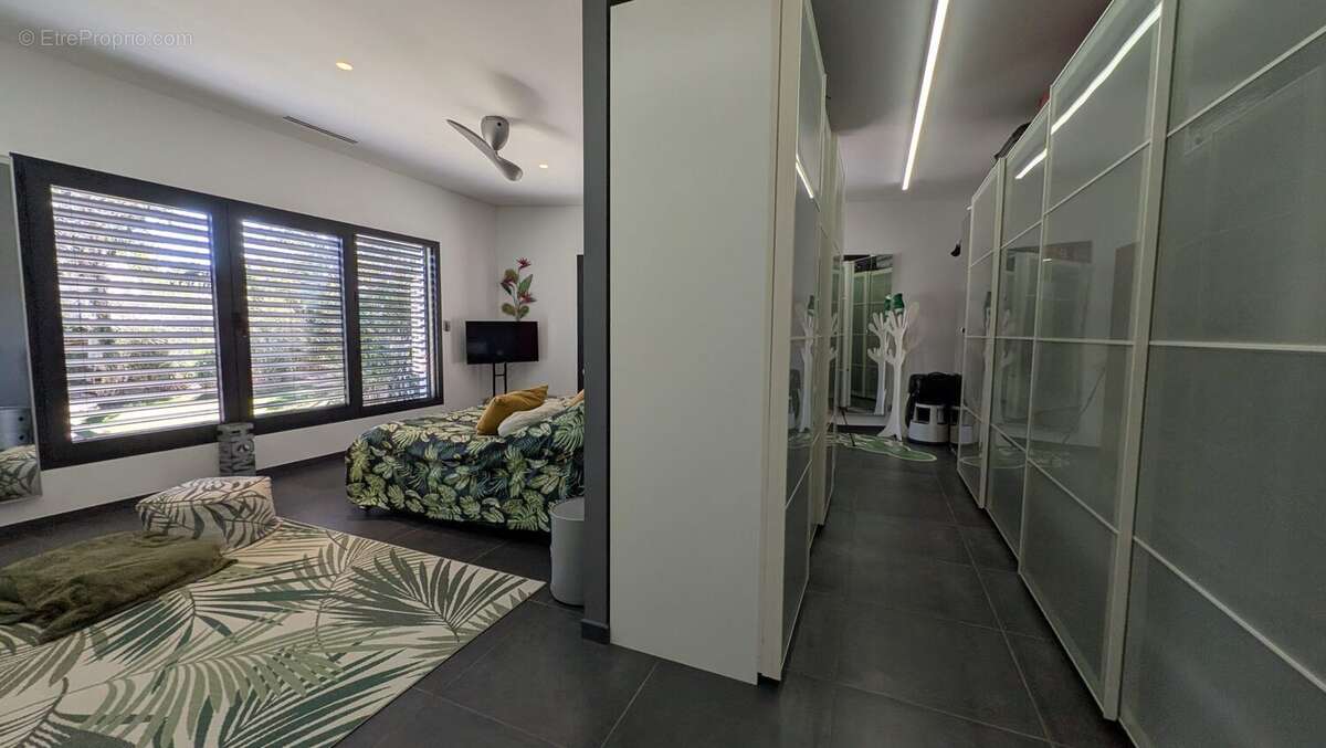 Maison à MORIERES-LES-AVIGNON