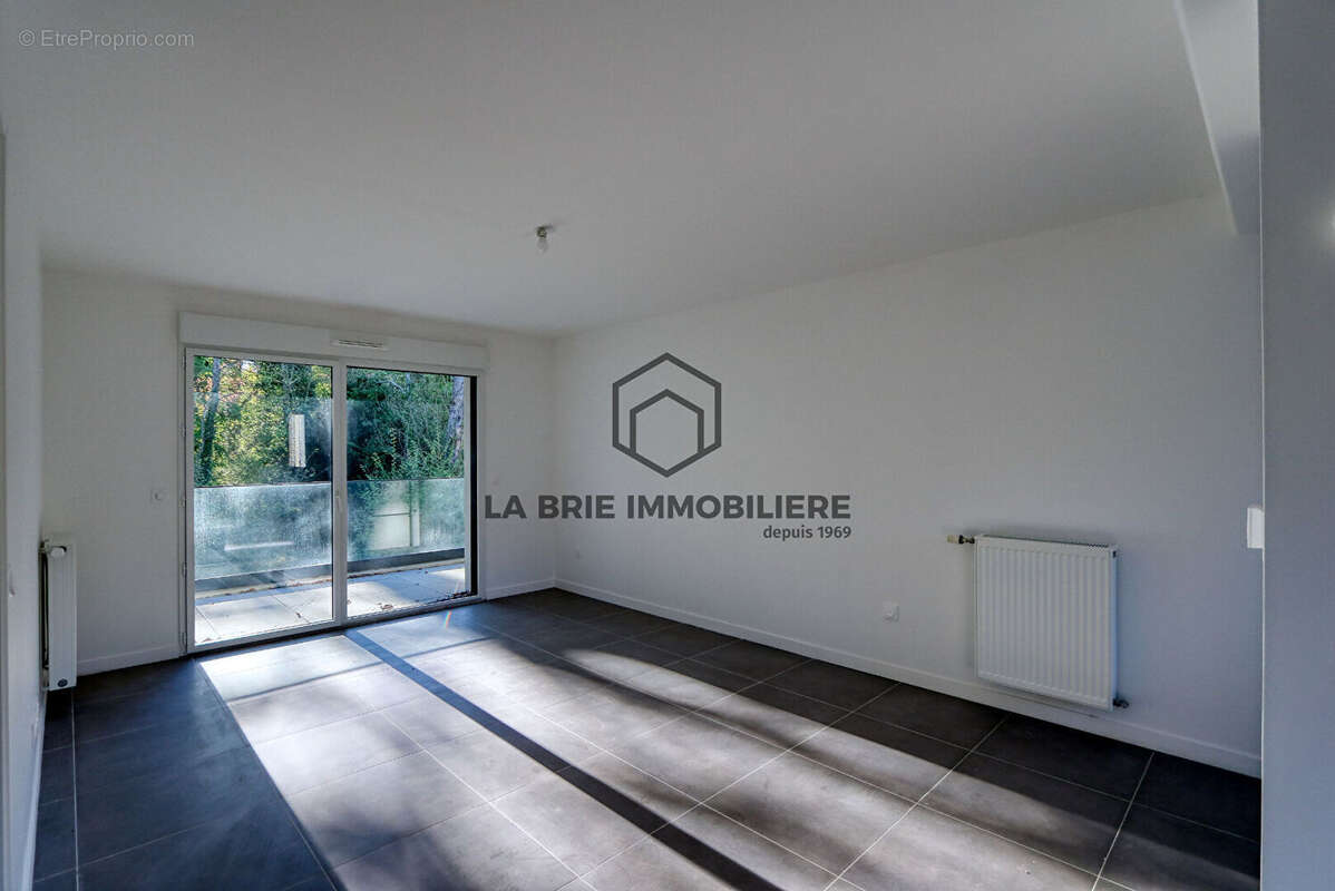 Appartement à RUBELLES