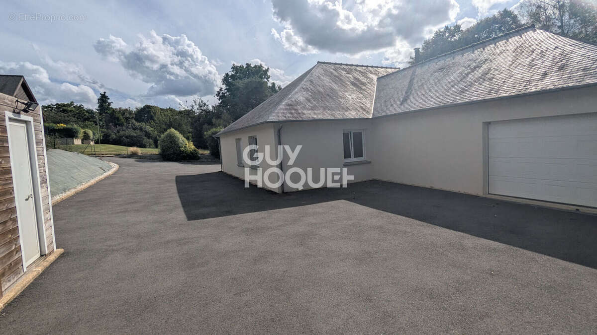 Maison à SAINT-PIERRE-DE-PLESGUEN