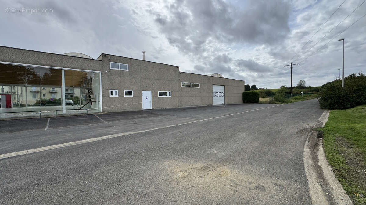 Commerce à SUNDHOUSE