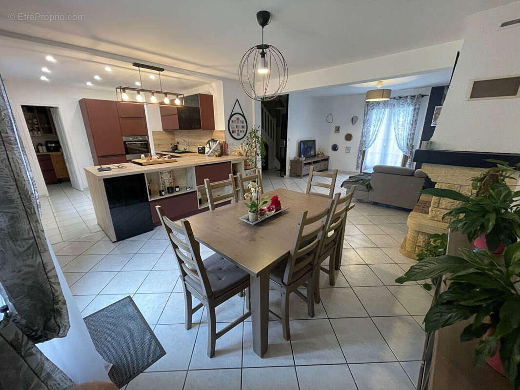 Maison à LE MESNIL-EN-THELLE